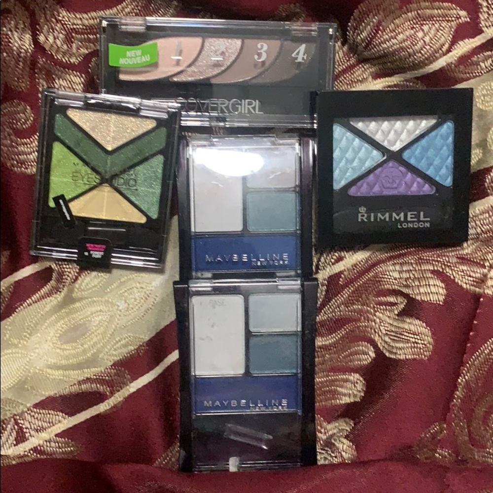 Eye makeup